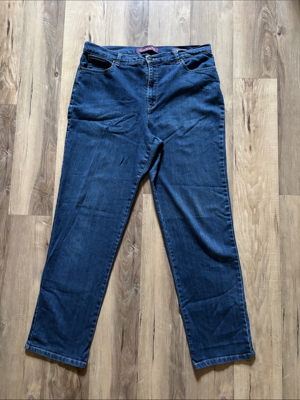 Gloria Vanderbilt Amanda Women’s Dark Blue  Jeans Size 14 Excellent condition